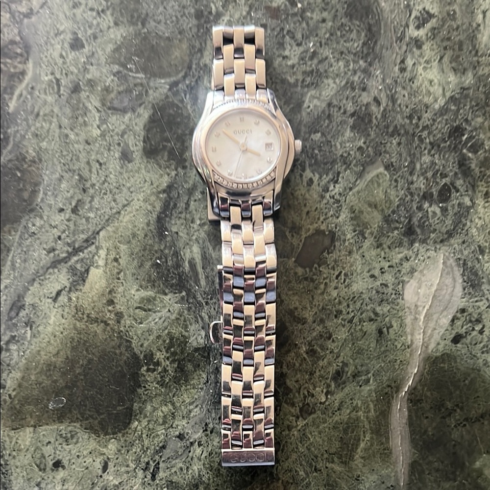 Silver Gucci Watch with Metal Bracelet